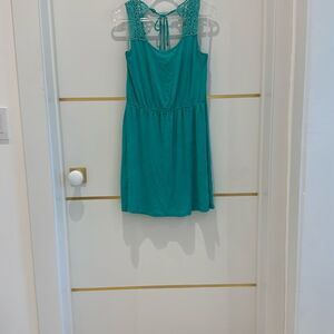 E HANGER M turquoise teal aqua crochet lace strap empire waist short dress M